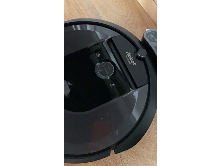 iRobot i7+ 扫地机器人和自动集尘系统测评怎么样？？最新吐槽性能优缺点内幕 首页推荐 第2张
