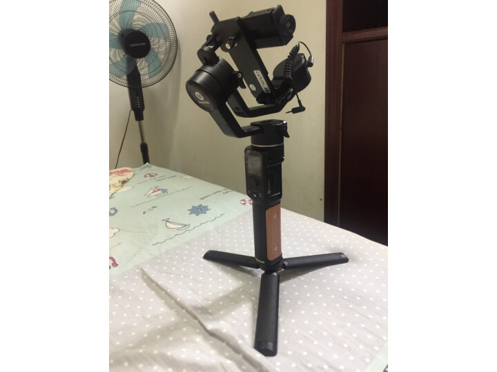 飞宇AK2000 相机手持稳定器拍视频画面稳定吗?有什么优缺点 飞宇AK2000 相机手持稳定器拍视频画面稳定吗?有什么优缺点