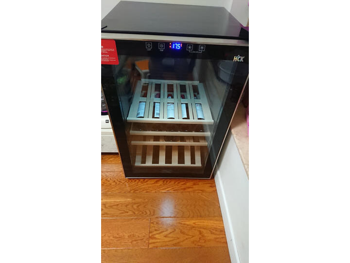 HCK哈士奇 红酒柜恒温酒柜家用迷你小型单门冰箱SC-130SSB怎么样？性能比较分析【内幕详解】 首页推荐 第3张