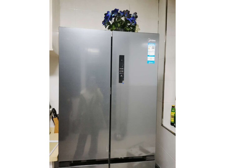 真实使用感受美的(Midea)果润精储513升变频十字双开门四门冰箱BCD-513WTPZM(E)怎么样？入手使用效果说说！