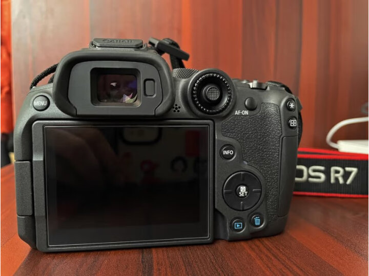 親測爆料：佳能（Canon）EOS R7数码相机实测咋样呢如何？优缺点最先爆料 心得体验 第1张