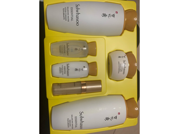 有人知道雪花秀套装滋盈肌本水乳护肤品礼盒怎么样？真有说的那么好？