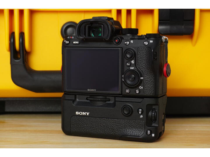 索尼（SONY）竖拍手柄兼电池盒VG-C3EM新款评测怎么样啊？？适用于a9,a7r3,a7m3优缺点曝光 首页推荐 第7张