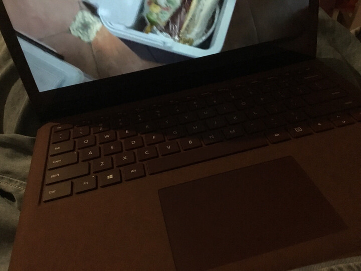 比较surfacelaptop2和pro哪个好？分享有什么区别