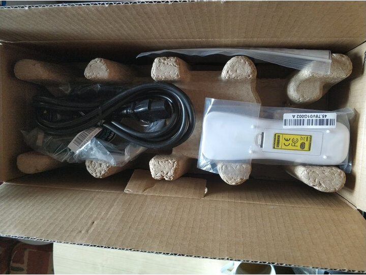 使用奥图码hd300和奥图码hd27h哪个好？纠结区别是什么？