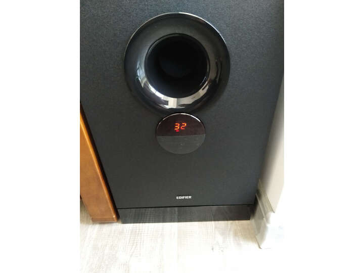 感受漫步者r501bt和c6xd哪个好？爆料有什么区别？