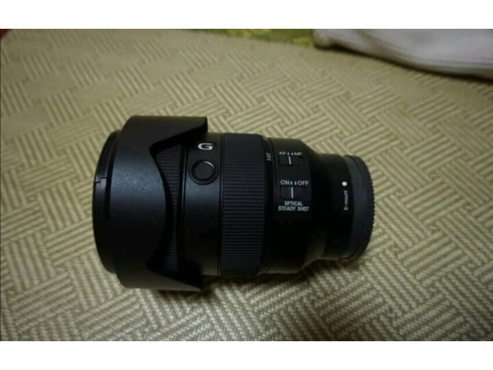 分析索尼sel24240和2470区别是什么？点评哪个好？