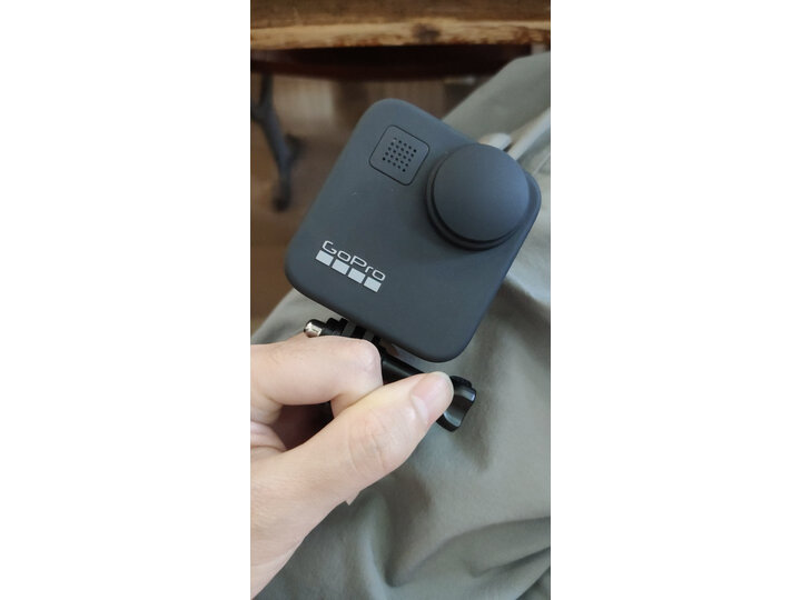 入手gopromax和insta360oner有什么区别呢？分享哪个好？