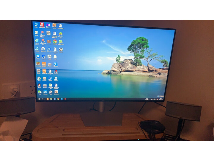 使用戴尔s2719dm和u2717d哪个好？纠结有区别吗？