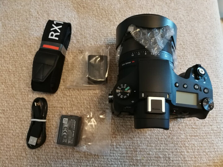 入手索尼rx10m4和尼康p1000哪个好？盘点区别是？