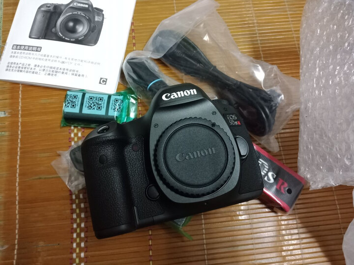 佳能eos 5dsr和a7r3哪款好用-佳能eos 5dsr和a7r3哪款更值得入手用_好物_第9张_推荐星 佳能eos 5dsr和a7r3哪款好用-佳能eos 5dsr和a7r3哪款更值得入手用_http://www.tuijianxing.com_好物_第9张