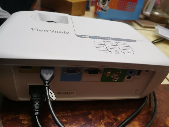 详解优派px725hd上手对比明基w1070哪个好？评价有什么区别