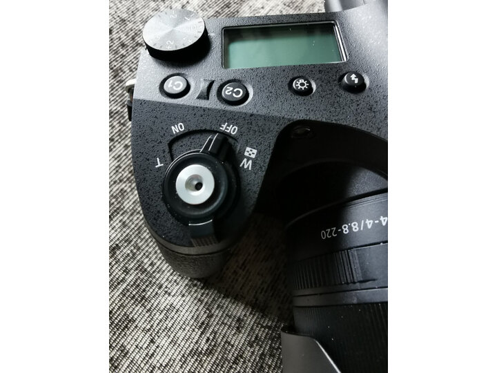 深度爆料评测索尼rx10m4和尼康p1000哪款好用些?有没有区别?