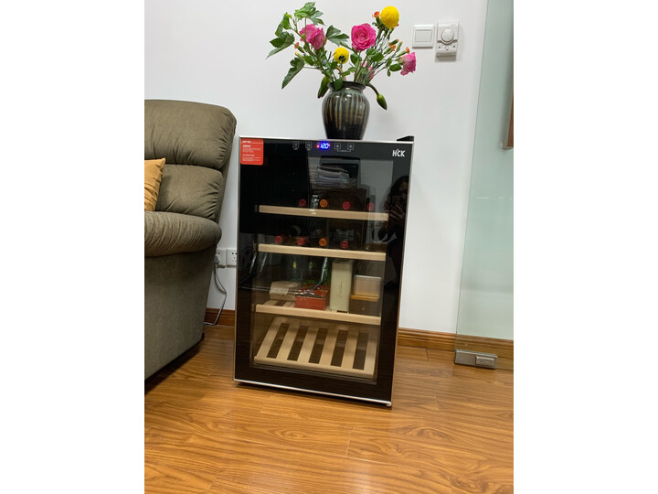 HCK哈士奇 红酒柜恒温酒柜家用迷你小型单门冰箱SC-130SSB怎么样？性能比较分析【内幕详解】 首页推荐 第5张