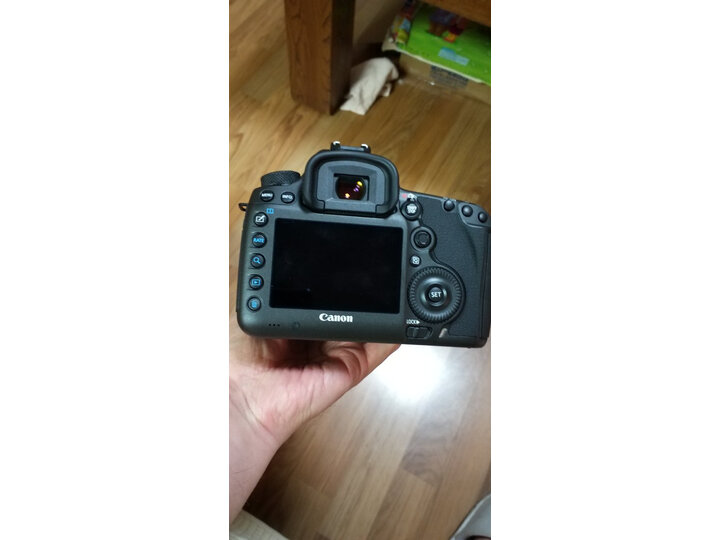 感受佳能eos 5dsr和a7r3有什么区别呢？爆料哪个好？