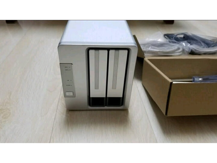 评测铁威马f2-210 和群晖哪个好？入手区别大不大？