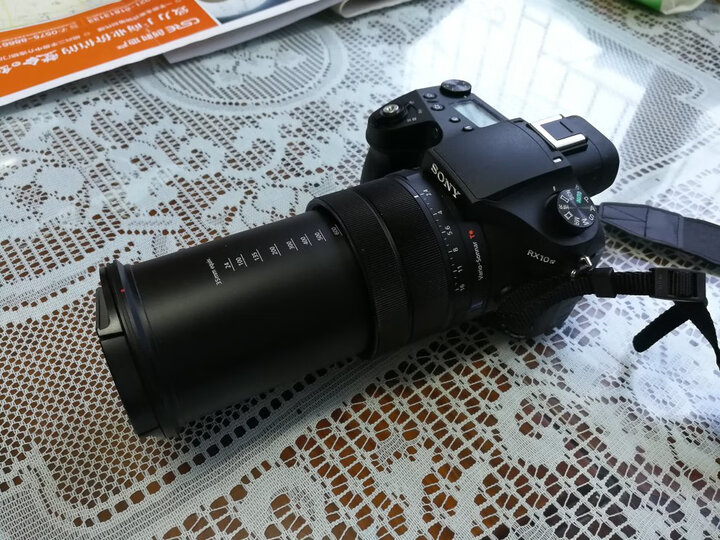 入手索尼rx10m4和尼康p1000哪个好？盘点区别是？