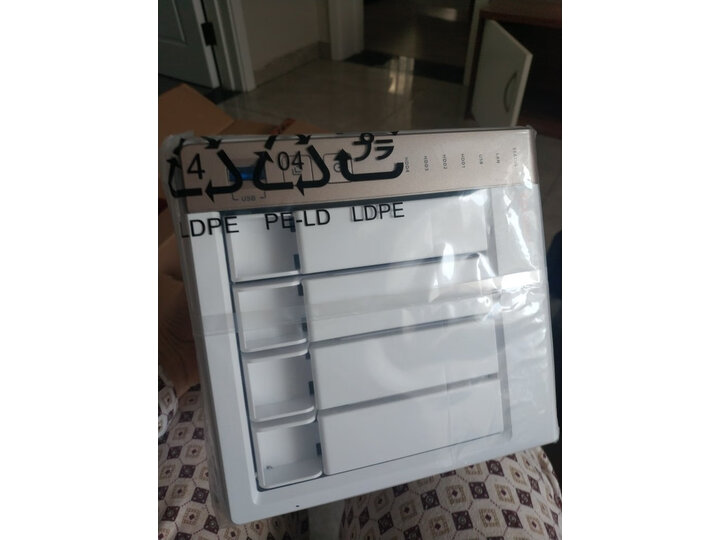 使用威联通ts-428与tr-002区别如何？纠结哪个好？
