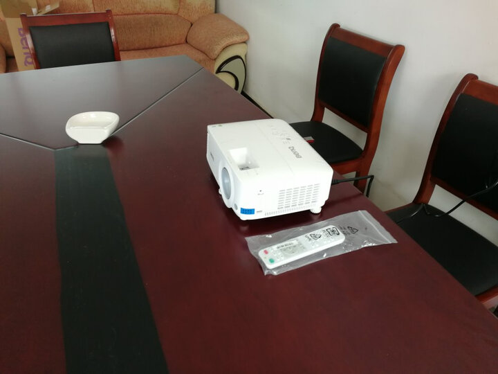 明基（BenQ）E320 智能投影仪对比测评怎么样【真实揭秘】质量内幕详情 首页推荐 第4张