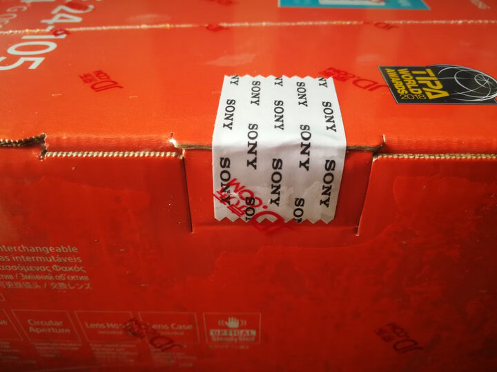分析索尼sel24240和2470区别是什么？点评哪个好？