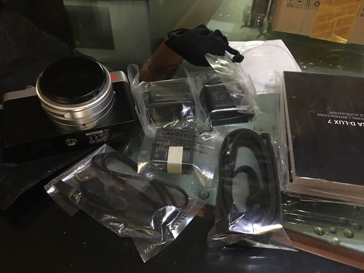 评测富士x100f和徕卡dlux7哪个好？入手有什么区别呢？