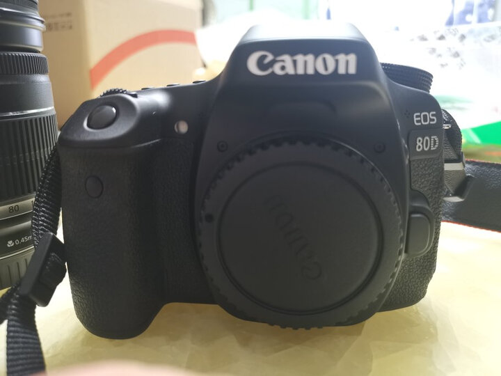评价佳能eos80d和90d区别有没有？感受哪个好？