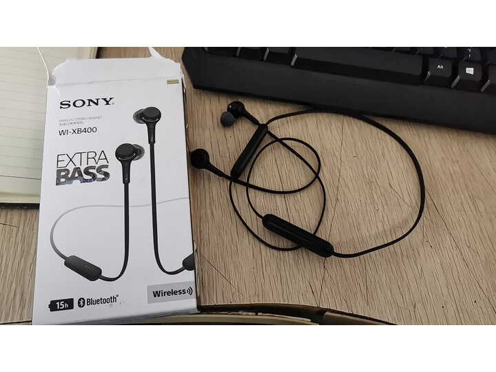 请问索尼wixb400和beatsx哪个好？比较区别有没有？