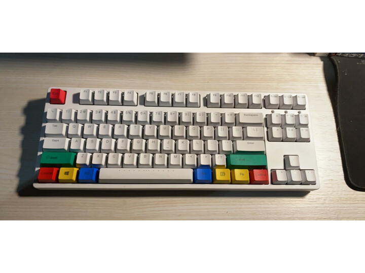 入手ikbcw200和w210区别哪个好？点评有何区别？