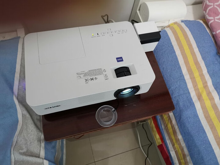 曝光索尼vpldx221与坚果g7配置有什么区别使用哪个好？