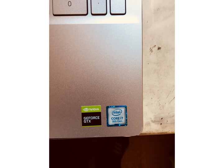使用戴尔xps15和灵越7590区别如何？纠结哪个好？