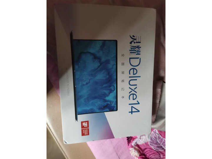 请问华硕灵耀x2pro和雷蛇哪个好？比较有区别吗？