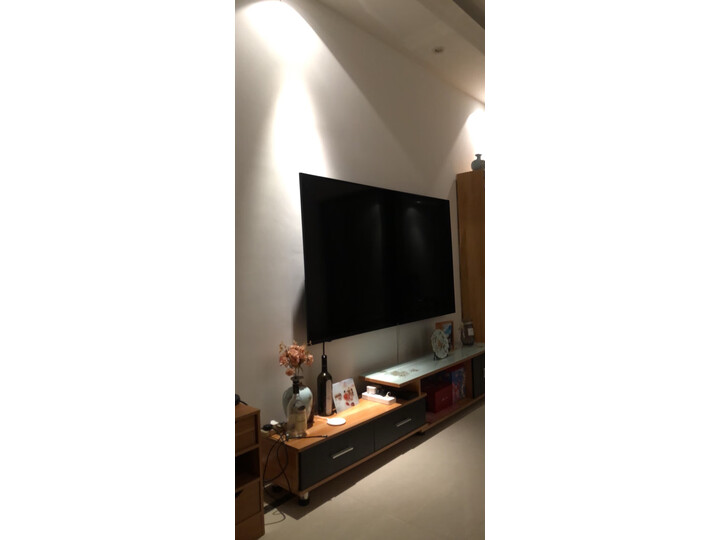 分享小米壁画电视和索尼65x8500g区别是什么？点评哪个好？