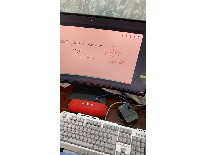 评价aocc24g1和hkcgf40哪个好？感受有何区别？