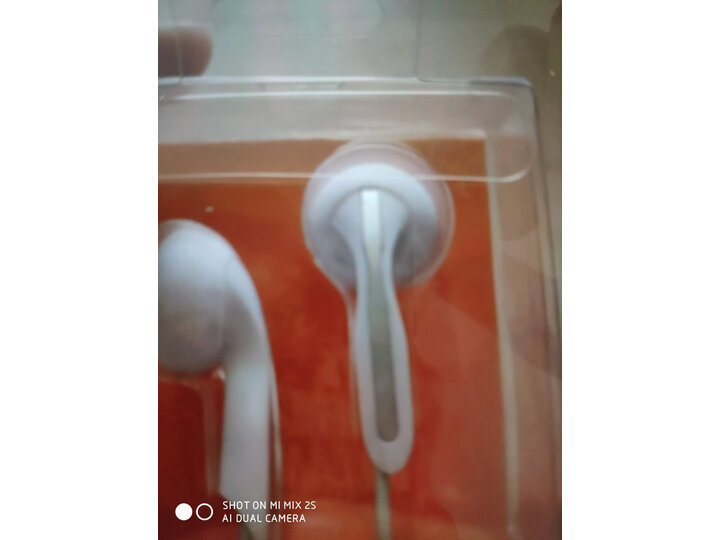 曝光漫步者w200bt经典版和颈挂版如何选择？区别哪个好？