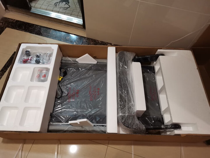 网易严选 网易智造 R1智能折叠跑步机怎么样？质量评测如何，说说看法 首页推荐 第4张