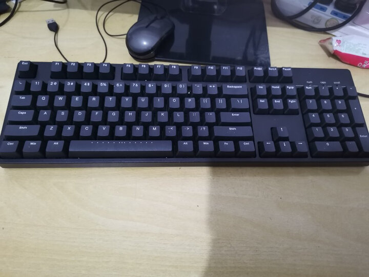 详解ikbc c104和r300哪个好？评价区别是什么？