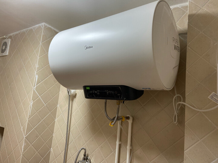 美的 涡旋速热80mm小体积电热水器80升 F8030-A9(HE)怎么样,最真实使用感受曝光【必看】 首页推荐 第10张