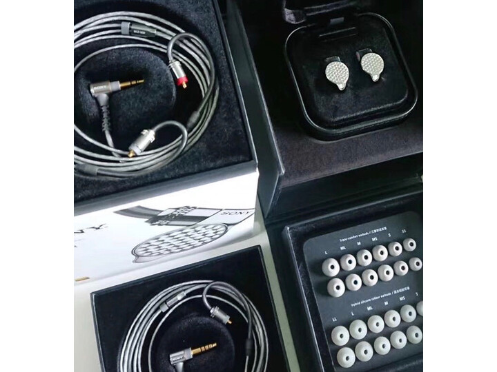 评价索尼ier-z1r和alo solaris有何区别？感受哪个好？