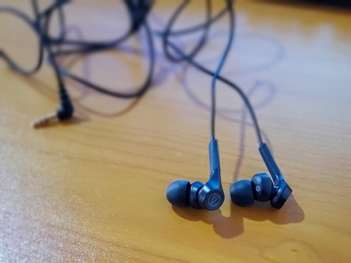 爆料铁三角ath-cks550is和魅族flow哪个好？剖析有什么区别？
