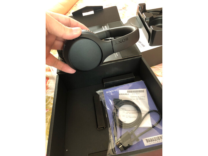 对比索尼whh800和beats solo3功能有什么区别？分析哪个好？