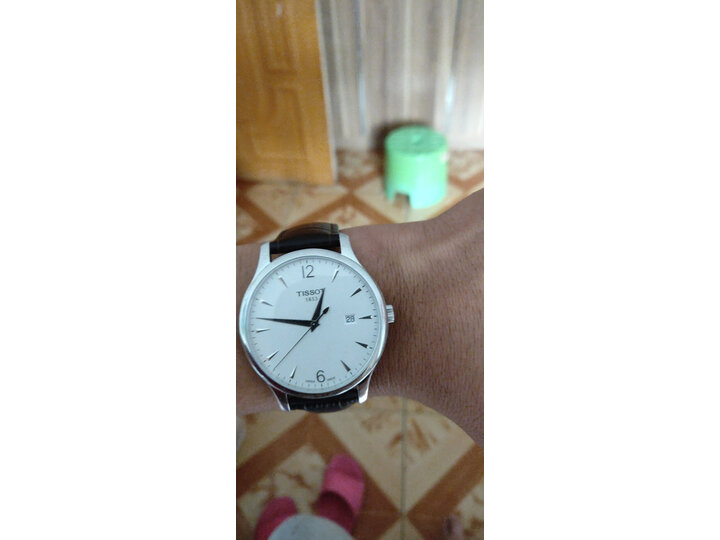 天梭(TISSOT)瑞士手表 俊雅系列皮带石英男士手表T063.610.16.058.00怎么样,质量很烂是真的吗【使用揭秘】 首页推荐 第4张