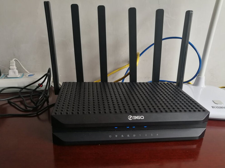 使用评测360家庭防火墙5pro路由器与华为哪个好？解析区别是什么