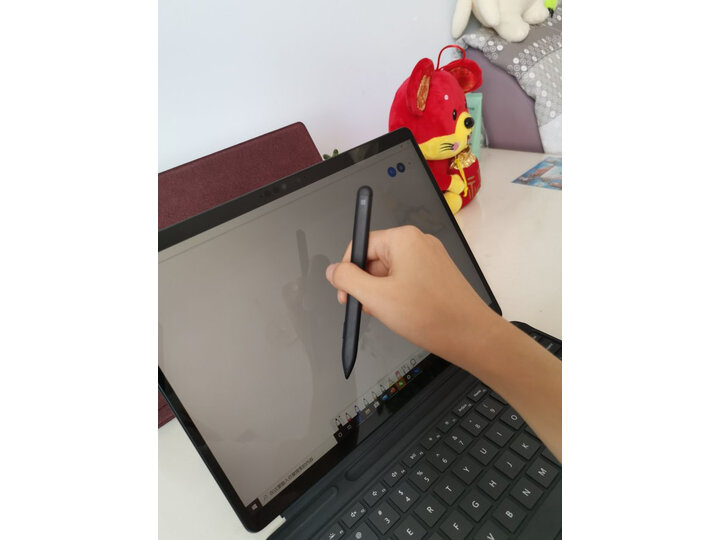 解析微软surface pro x对比pro7哪个好？谈谈有啥区别？