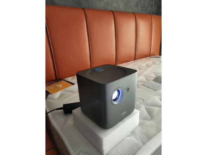 深入爆料大眼橙x7d和极米z6x哪个好？比拼区别是？体验报告揭秘