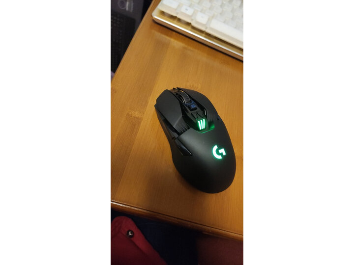 讨论罗技g903lightspeed和hero哪个好？解密区别是什么？