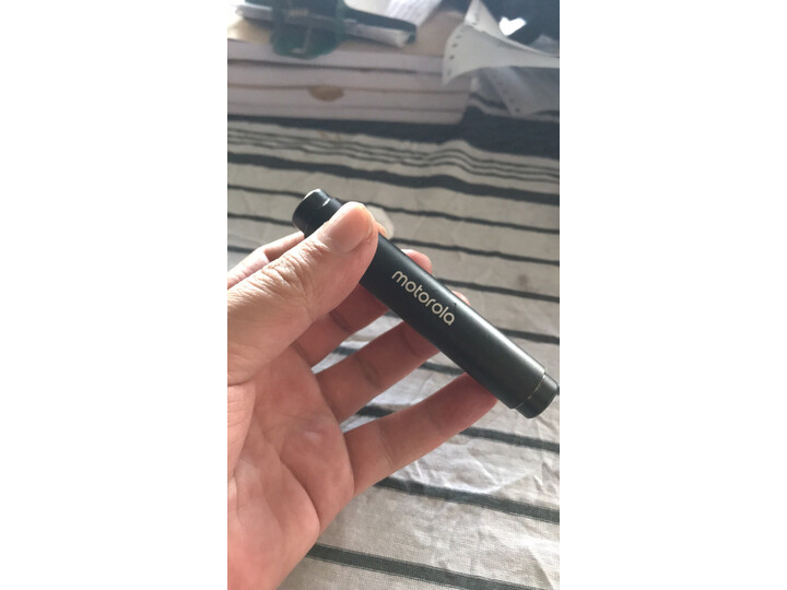口碑解析摩托罗拉vervebuds300与400哪个好？比较区别是什么？老