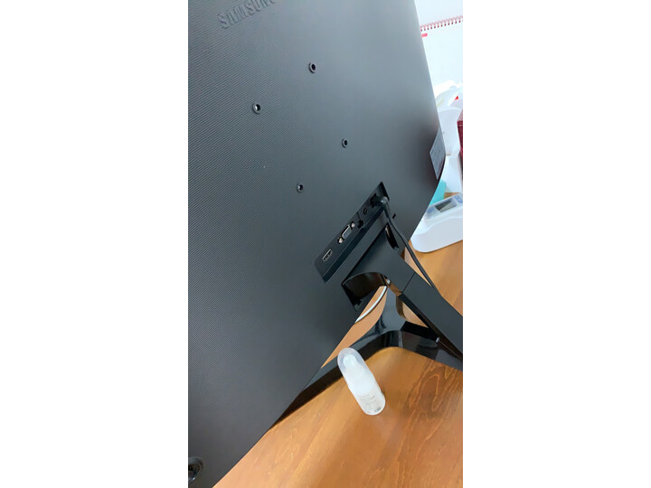 剖析三星c27f396fhc和c27f390哪个好？解析有何区别？