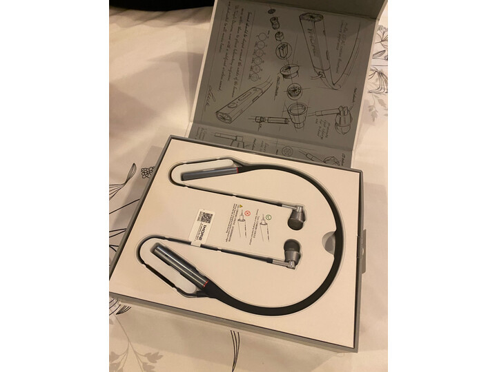 请问万魔e1001bt对比索尼哪个好？比较区别如何？