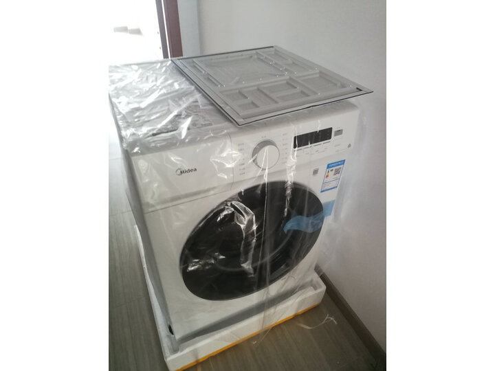 请问美的mg80v11d与mg80v330wn区别是什么？对比哪个好？