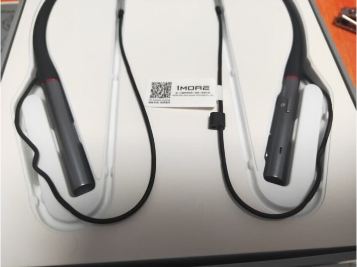 请问万魔e1001bt对比索尼哪个好？比较区别如何？